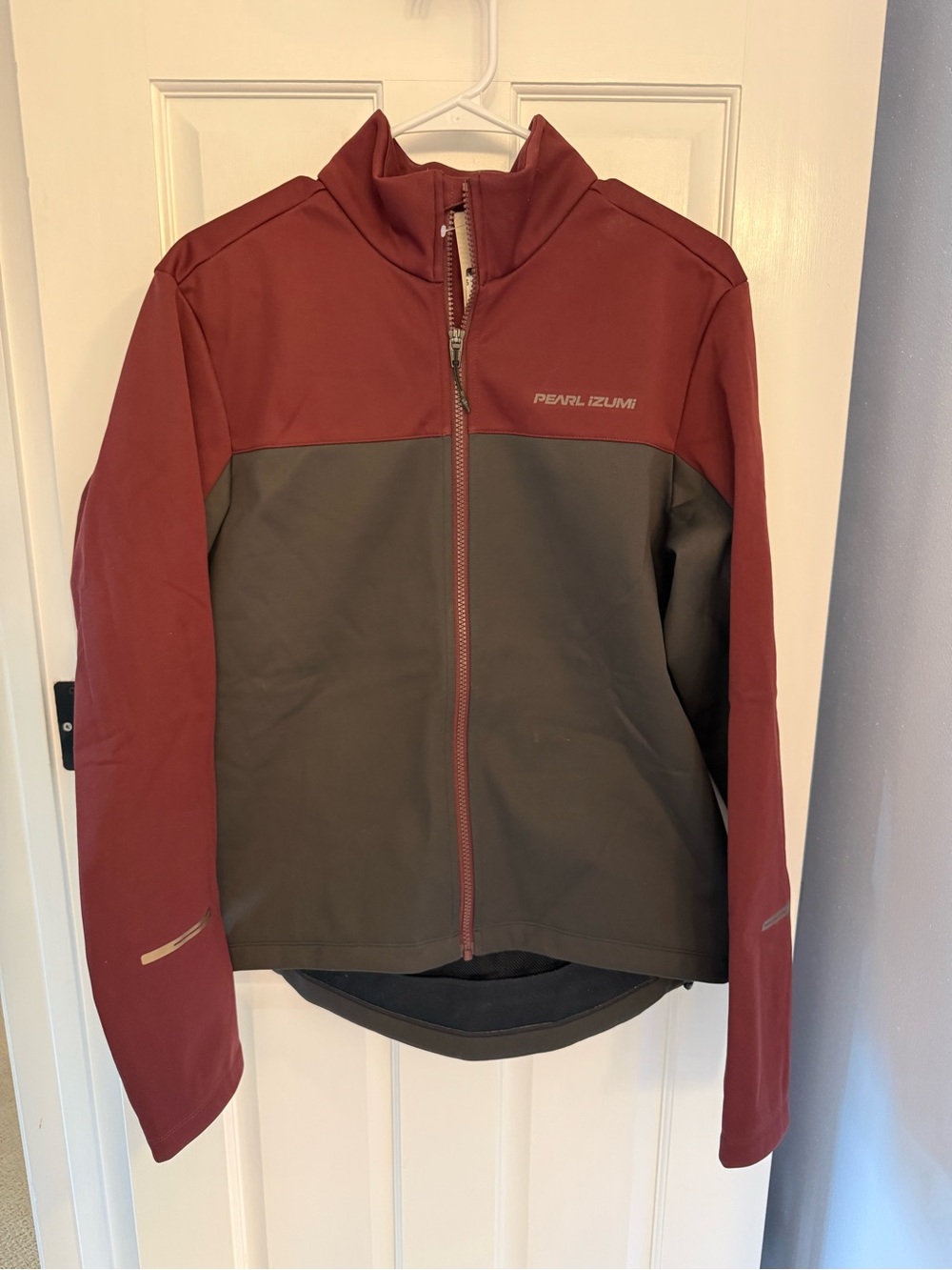 Pearl Izumi Men’s Maroon and Gray Lightweight Jacket